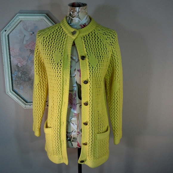 Vintage Sweaters - Vtg 60s Leroy Yellow Cardi